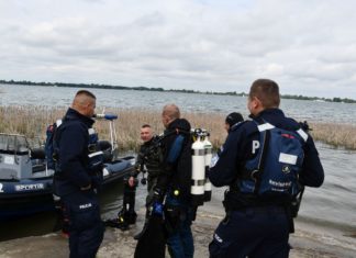 ĆWICZENIA SŁUŻB RATOWNICZYCH NAD JEZIOREM TARNOBRZESKIM