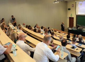 O WSPÓŁPRACY SZKÓŁ ZAWODOWYCH Z PRZEMYSŁEM ROZMAWIANO PODCZAS KONFERENCJI ZORGANIZOWANEJ PRZEZ WSCHODNI SOJUSZ MOTORYZACYJNY