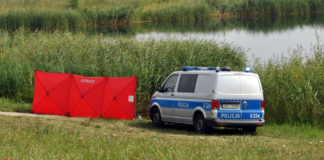 PRZY ULICY PLAŻOWEJ W TARNOBRZEGU ZNALEZIONO ZWŁOKI MĘŻCZYZNY