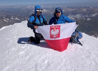 NAJPIERW MONT BLANC, TERAZ KAZBEK. TARNOBRZEŻANIE ZDOBYLI KOLEJNY MONUMENTALNY SZCZYT