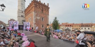 2024.08.04 – WYJĄTKOWY POKAZ MODY I SIŁY