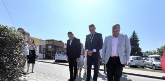 2 WRZEŚNIA. W TARNOBRZEGU UCZCZONO PAMIĘĆ MIESZKAŃCÓW DAWNEJ UL. KOLEJOWEJ