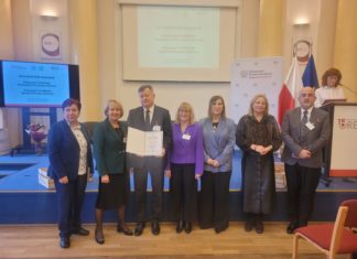 “TRÓJKA” Z KRAJOWYM CERTYFIKATEM SZKOŁY PROMUJĄCEJ ZDROWIE