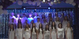 BOŻONARODZENIOWE ŚPIEWANIE