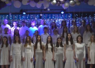 BOŻONARODZENIOWE ŚPIEWANIE