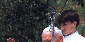 DZIŚ MIJA 20 LAT OD CHWILI, GDY ŚWIAT POŻEGNAŁ JANA PAWŁA II – OBCHODY UPAMIĘTNIAJACE W TARNOBRZEGU