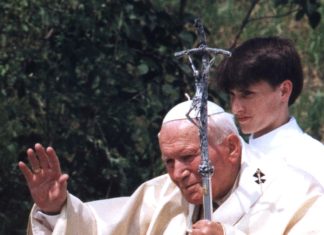 DZIŚ MIJA 20 LAT OD CHWILI, GDY ŚWIAT POŻEGNAŁ JANA PAWŁA II – OBCHODY UPAMIĘTNIAJACE W TARNOBRZEGU