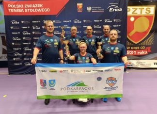TENISIŚCI STOŁOWI IKS JEZIORO TARNOBRZEG PRZYWOŻĄ 3 MEDALE Z ZIELONEJ GÓRY!