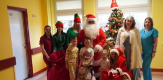 BRYGADA BAJKOWYCH ANIMATORÓW ODWIEDZIŁA DZIECI W TARNOBRZESKIM SZPITALU