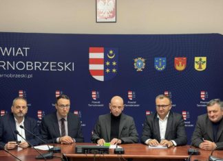 TRZY POWIATY NA RZECZ PUBLICZNEGO TRANSPORTU ZBIOROWEGO