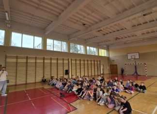 “TAŃCZMY RAZEM” – ZACHĘCAJĄ DO AKTYWNOŚCI TANECZNEJ