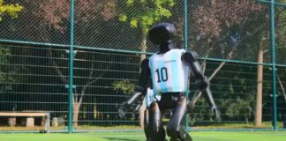 ROBOT HUMANOIDALNY NA ŻYWO W TARNOBRZEGU