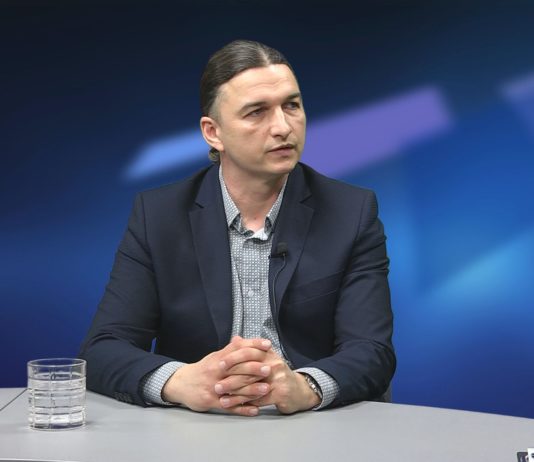 PYTAMY WPROST Z DNIA 17 KWIETNIA 2026 – PRZEMYSŁAW SMOLIŃSKI